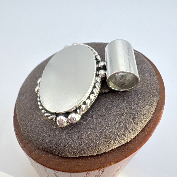 VTG Sterling Silver 925 Engravable Beaded Border Oval Pendant Size 1" Length - Picture 2 of 8
